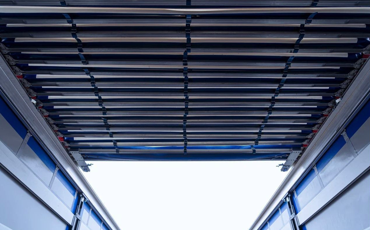 Новый Тентованный полуприцеп Полуприцеп шторный Bonum 914296-04, 2024: фото 6