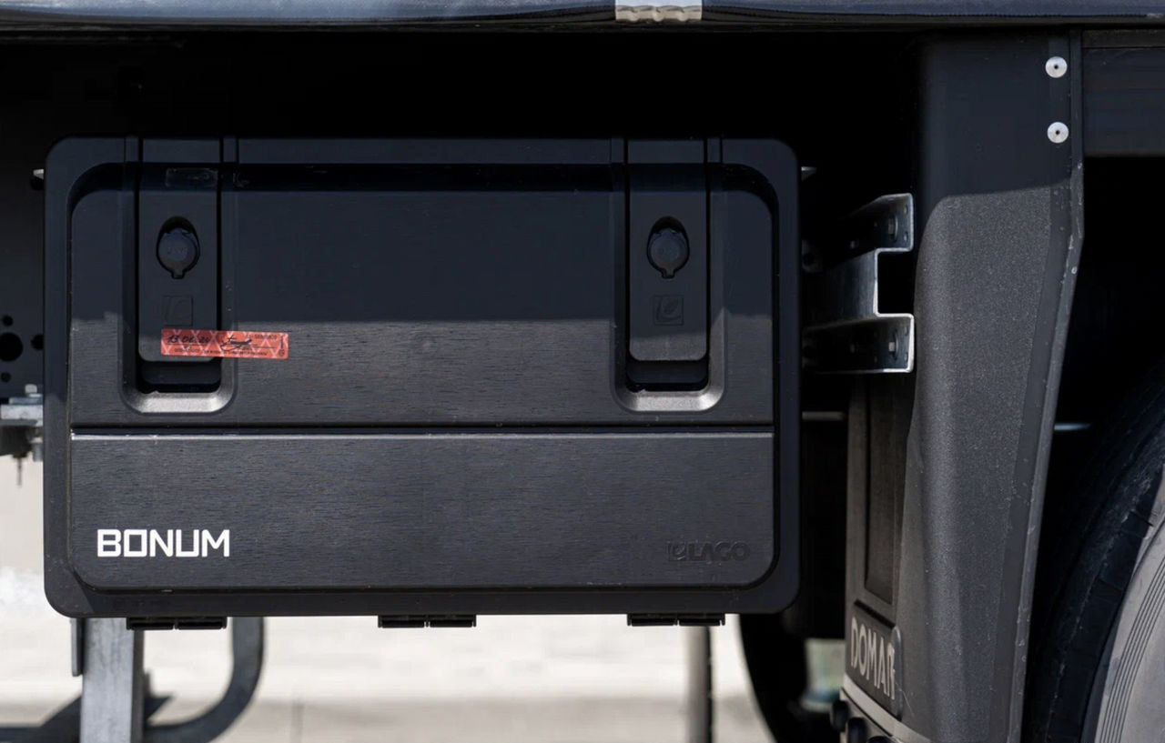 Новый Тентованный полуприцеп Полуприцеп шторный Bonum 914296-04, 2024: фото 6
