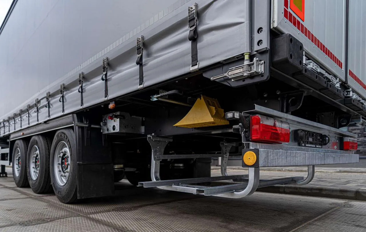 Новый Тентованный полуприцеп Полуприцеп шторный Bonum 914296-04, 2024: фото 8