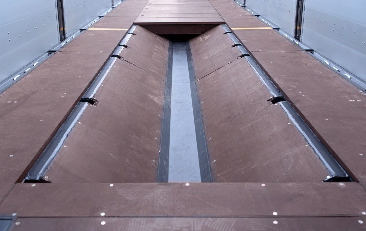 Новый Тентованный полуприцеп Полуприцеп шторный Bonum 914296-04, 2024: фото 10