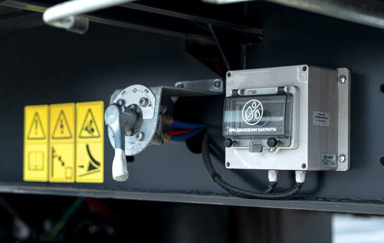 Новый Тентованный полуприцеп Полуприцеп шторный Bonum 914296-04, 2024: фото 6