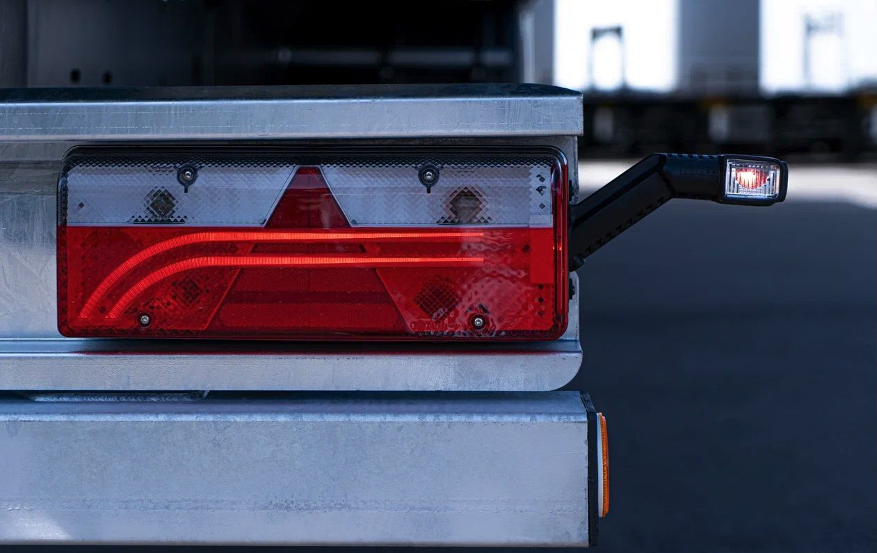 Новый Тентованный полуприцеп Полуприцеп шторный Bonum 914296-04, 2024: фото 13