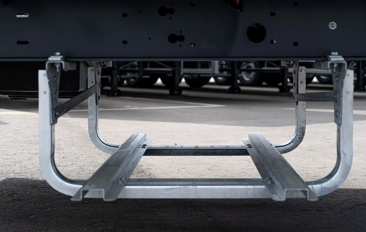 Новый Тентованный полуприцеп Полуприцеп шторный Bonum 914296-04, 2024: фото 6