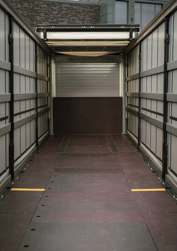 Новый Тентованный полуприцеп Полуприцеп шторный Bonum 914296-04, 2024: фото 14 Новый Тентованный полуприцеп Полуприцеп шторный Bonum 914296-04, 2024: фото 14