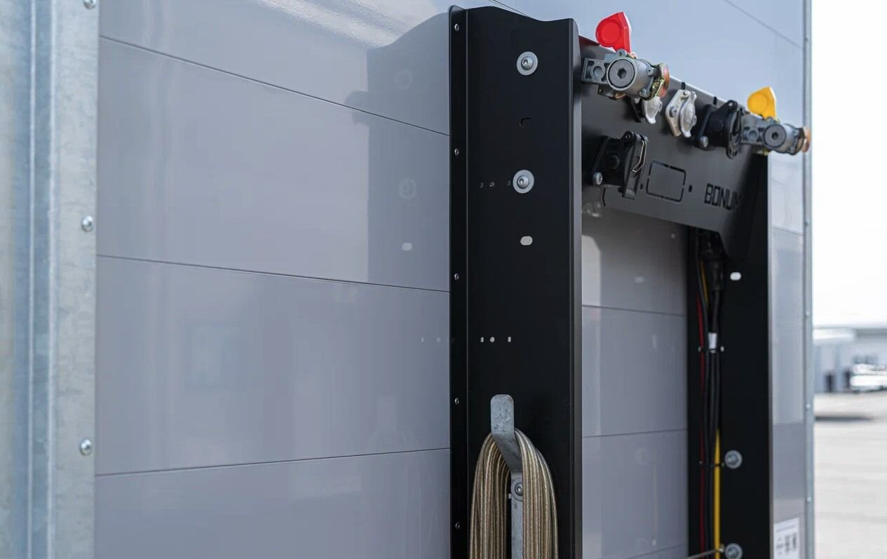 Новый Тентованный полуприцеп Полуприцеп шторный Bonum 914296-04, 2024: фото 20