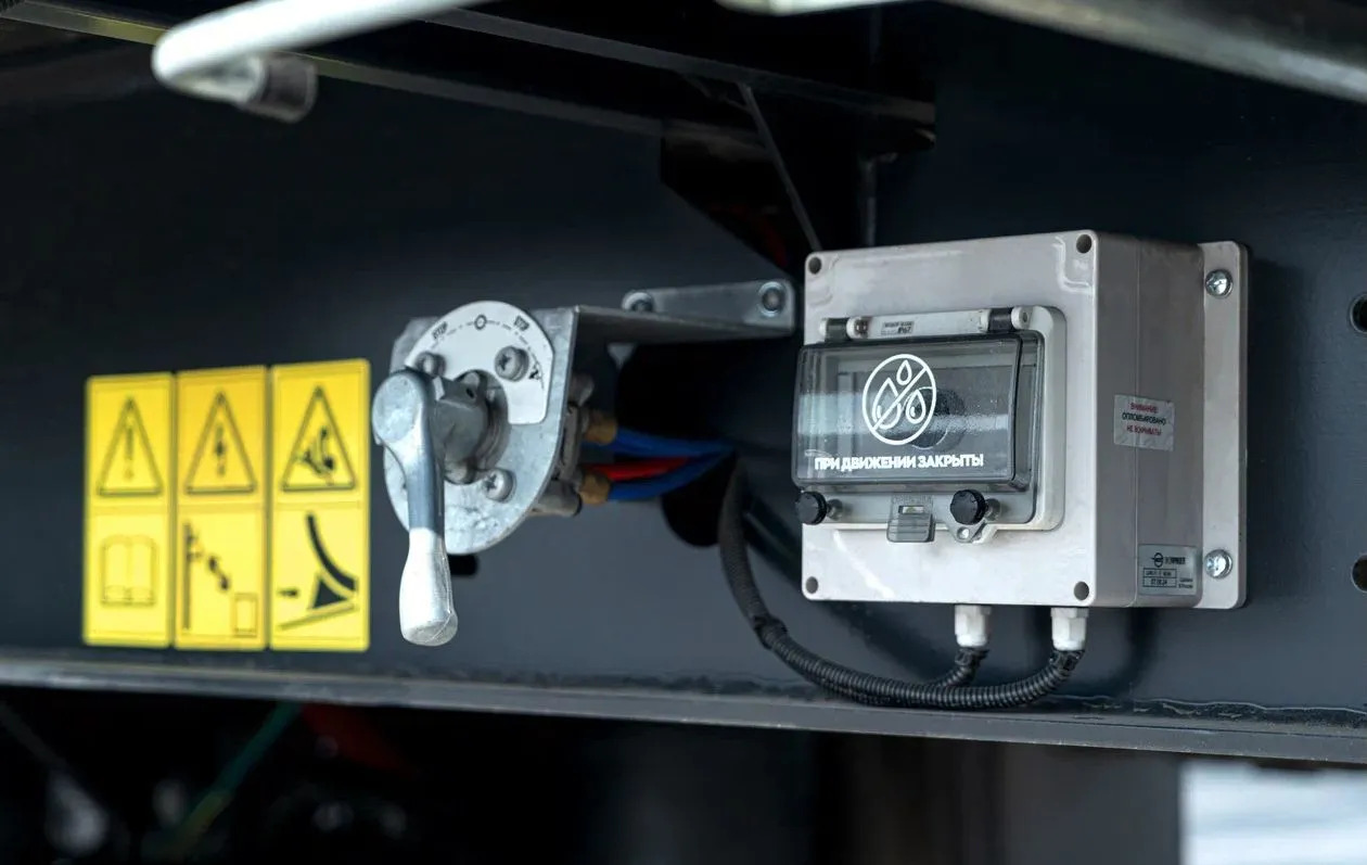 Новый Тентованный полуприцеп Полуприцеп шторный Bonum 914296-04, 2024: фото 6