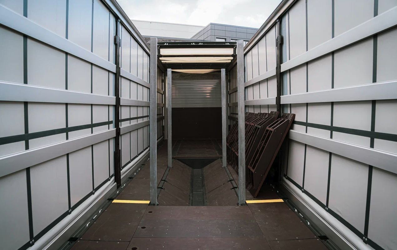 Новый Тентованный полуприцеп Полуприцеп шторный Bonum 914296-04, 2024: фото 15