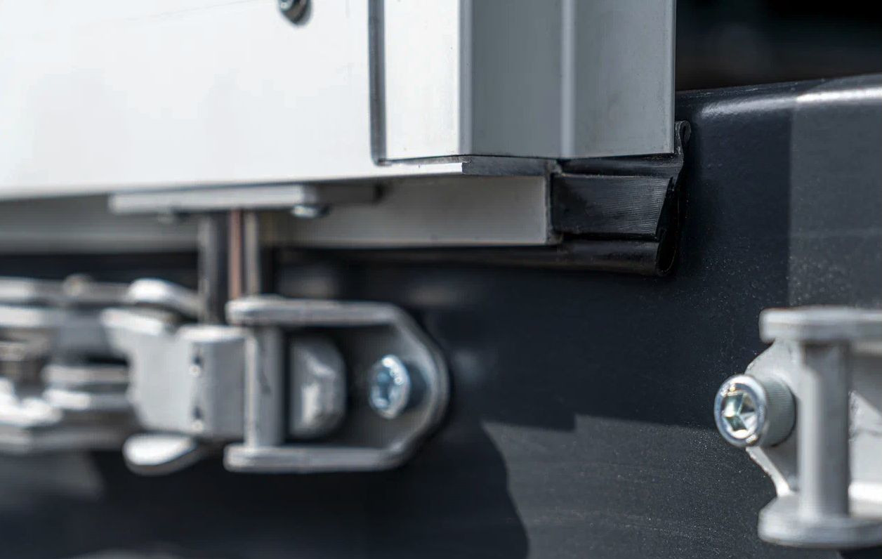 Новый Тентованный полуприцеп Полуприцеп шторный Bonum 914296-04, 2025: фото 20