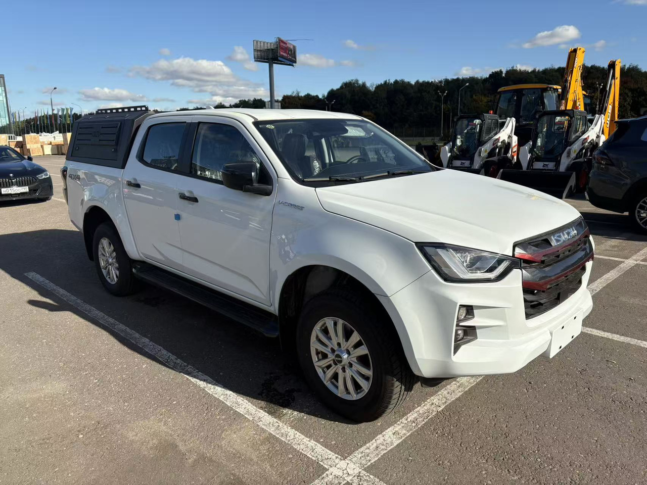 ISUZU D-MAX STD - Легковой автомобиль: фото 2 ISUZU D-MAX STD - Легковой автомобиль: фото 2