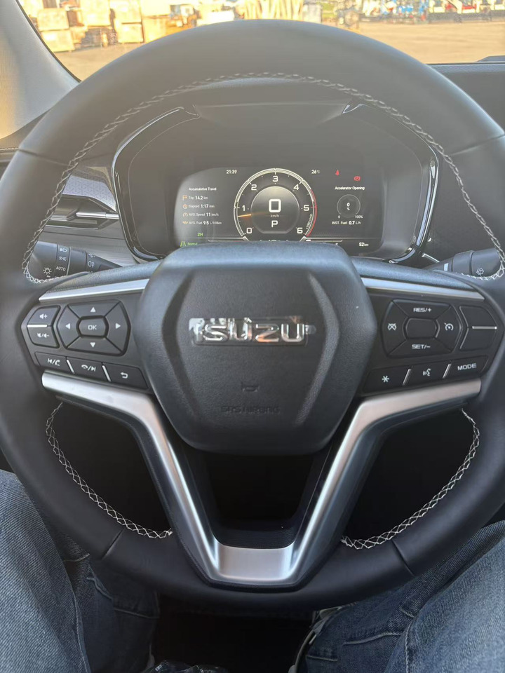 Новый Легковой автомобиль ISUZU D-MAX STD: фото 10 Новый Легковой автомобиль ISUZU D-MAX STD: фото 10
