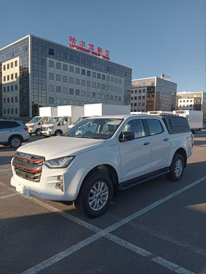 ISUZU D-MAX STD - Легковой автомобиль: фото 5 ISUZU D-MAX STD - Легковой автомобиль: фото 5