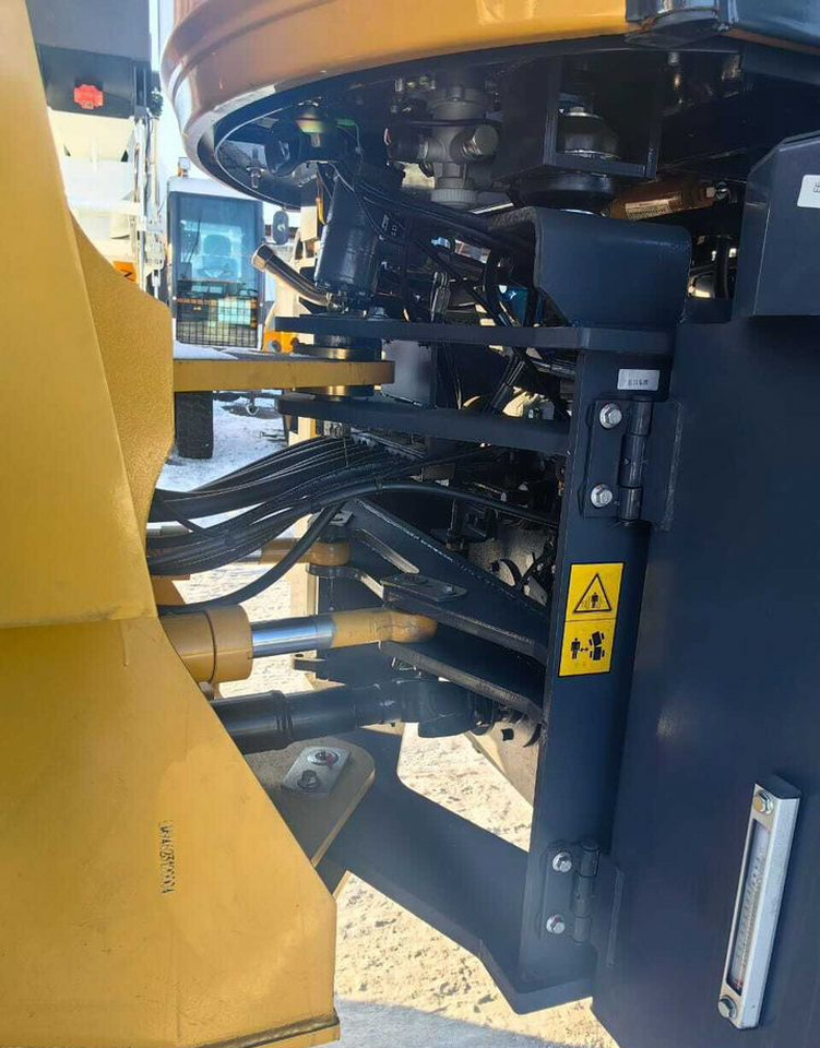 Новый Колёсный погрузчик LuGong LG 946: фото 13