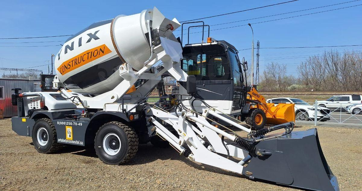 YNIX QGMC3000 - Автобетоносмеситель: фото 3 YNIX QGMC3000 - Автобетоносмеситель: фото 3