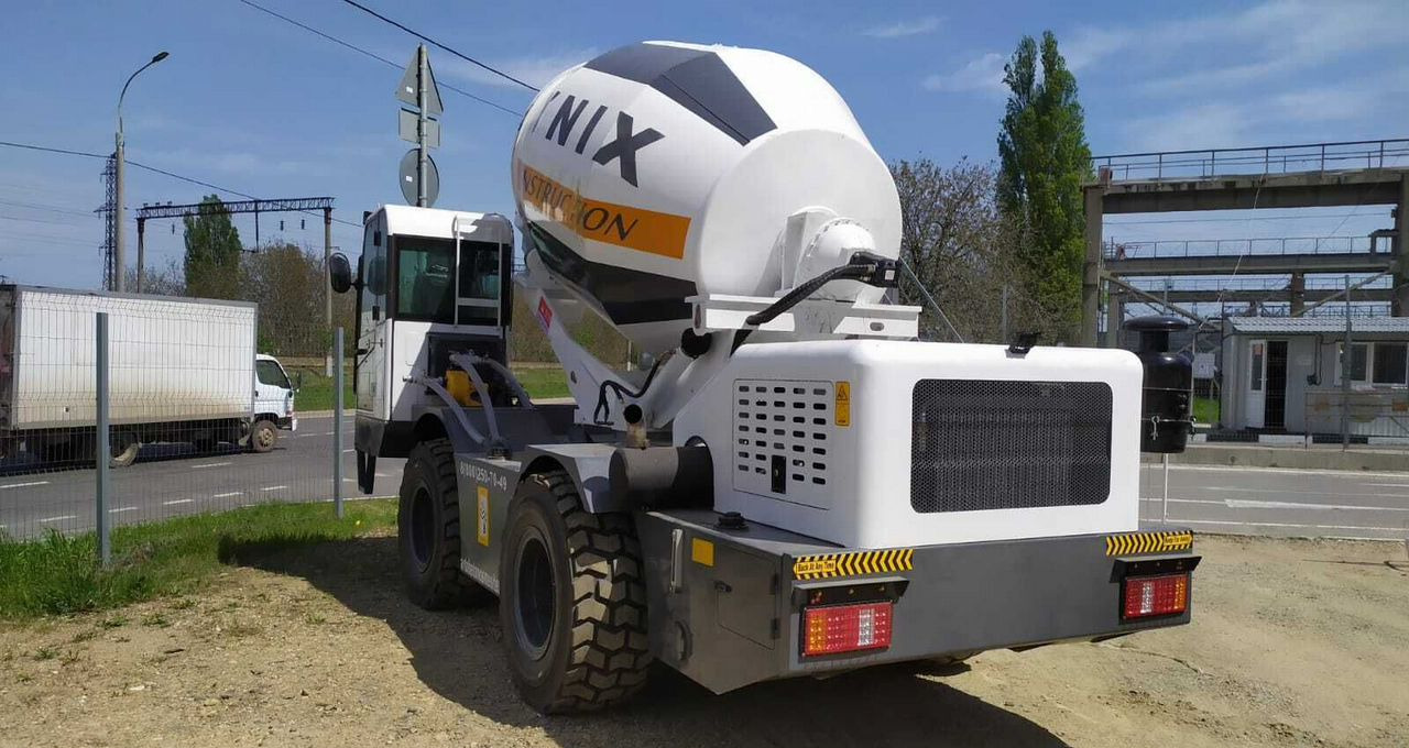 Ynix QGMC5000 - Автобетоносмеситель: фото 4 Ynix QGMC5000 - Автобетоносмеситель: фото 4