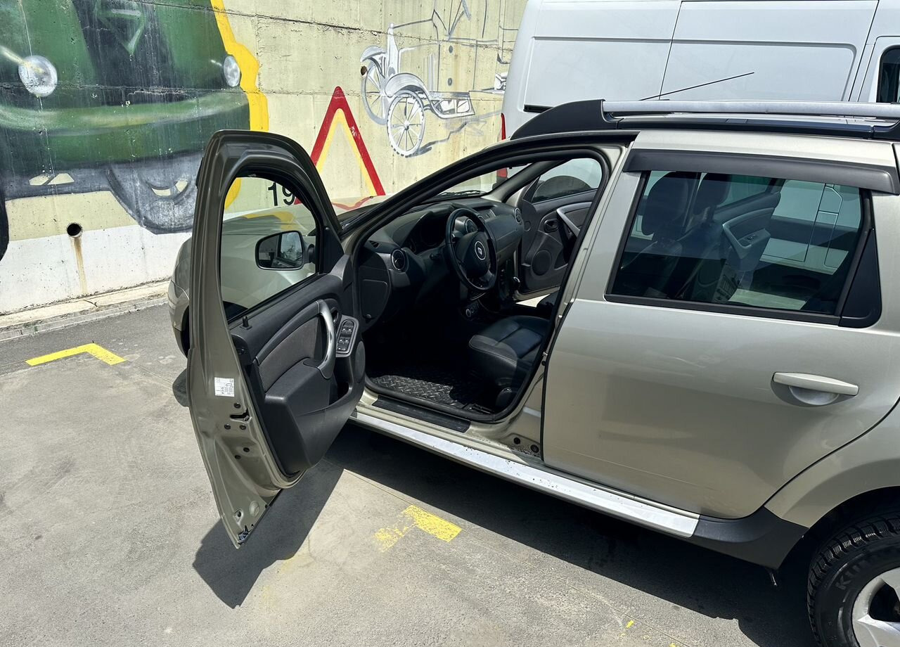 Легковой автомобиль Renault Duster 2.0 MT, 2012, 180 000 км: фото 10