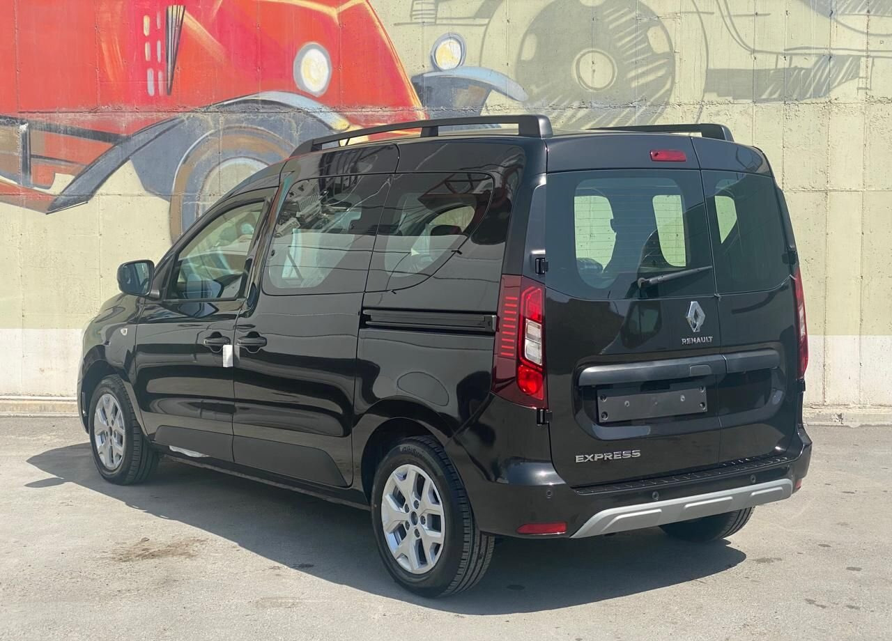 Легковой автомобиль Renault Express 1.6 MT, 2022Новый: фото 10