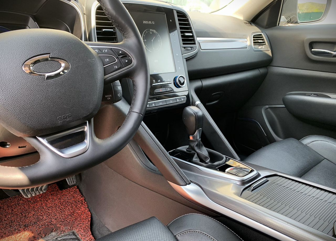 Легковой автомобиль Renault Koleos 2.0 CVT, 2017, 142 000 км: фото 18 Легковой автомобиль Renault Koleos 2.0 CVT, 2017, 142 000 км: фото 18