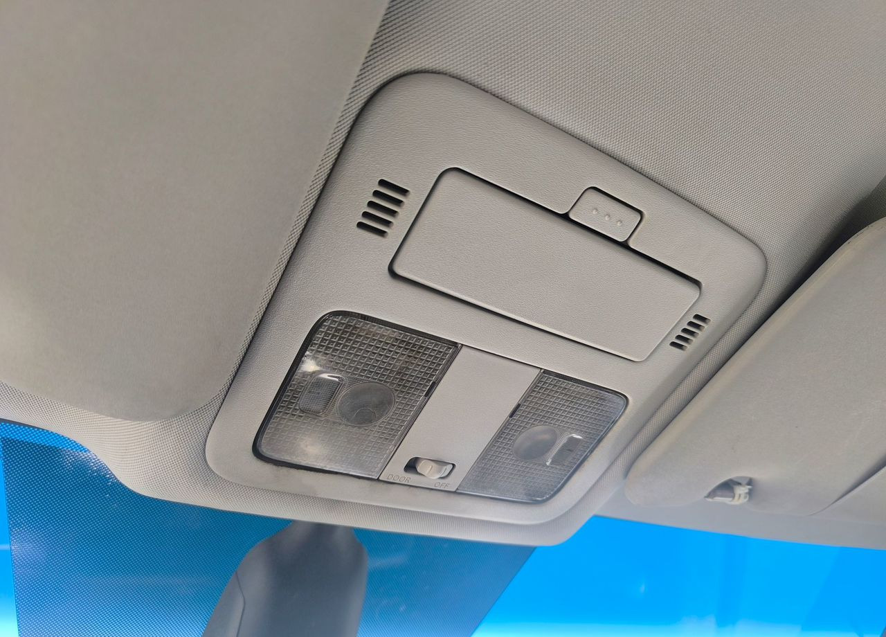 Легковой автомобиль Renault Koleos 2.5 CVT, 2008, 305 102 км: фото 18 Легковой автомобиль Renault Koleos 2.5 CVT, 2008, 305 102 км: фото 18