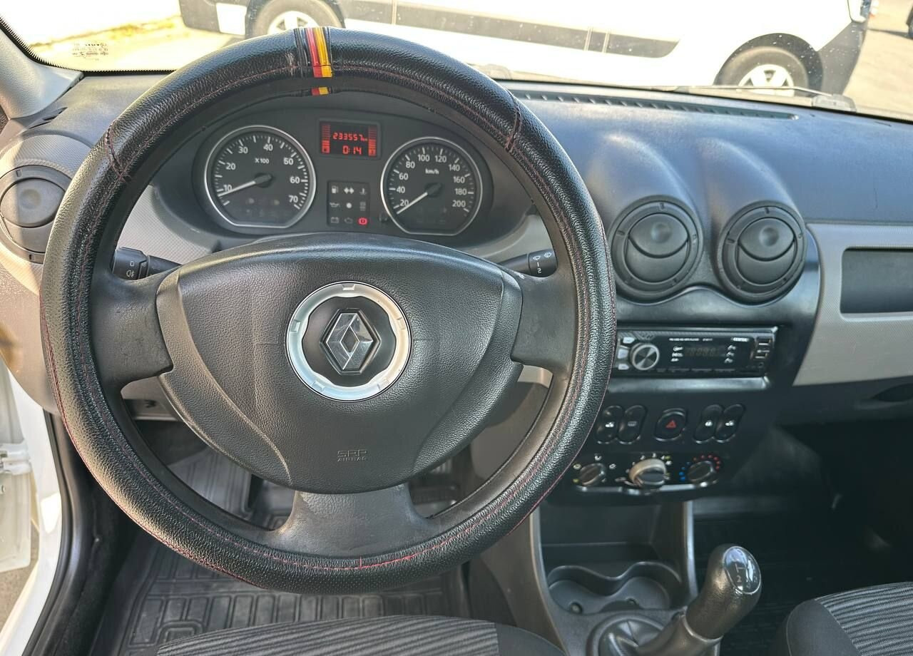 Легковой автомобиль Renault Logan 1.4 MT, 2011, 233 552 км: фото 12