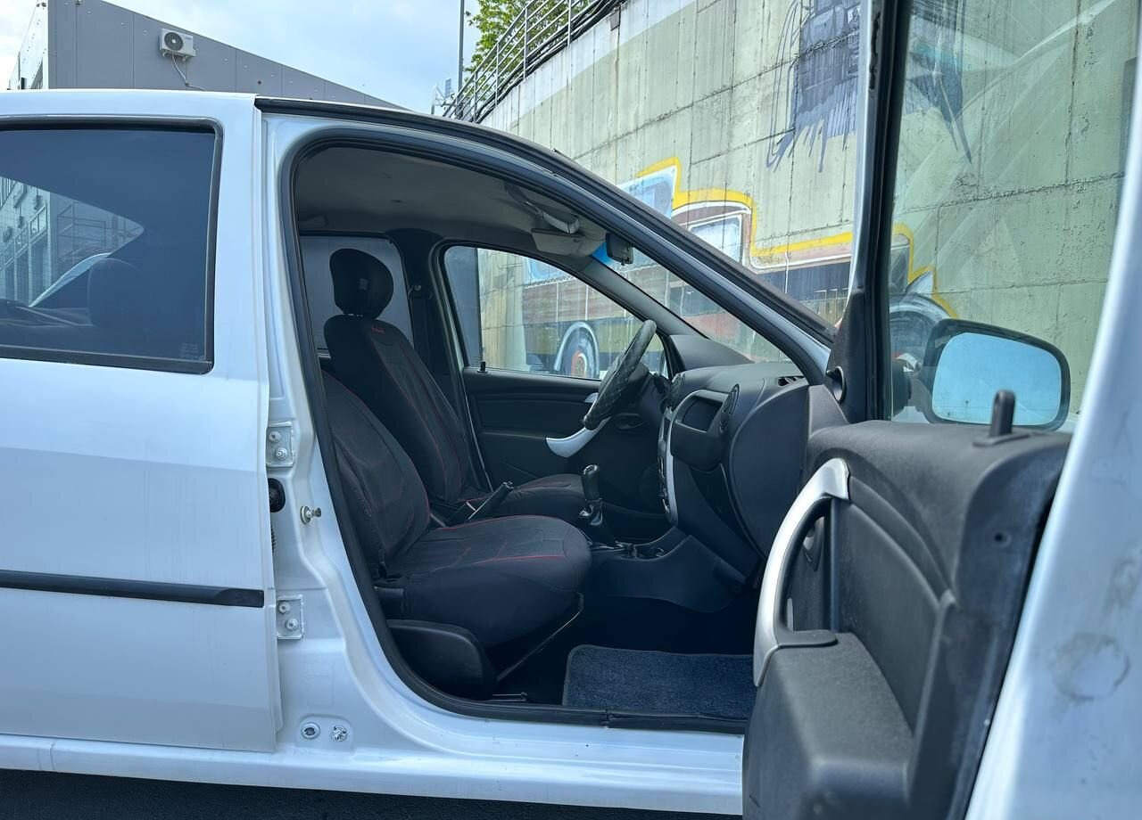 Легковой автомобиль Renault Logan 1.6 AT, 2011, 390 000 км: фото 16 Легковой автомобиль Renault Logan 1.6 AT, 2011, 390 000 км: фото 16