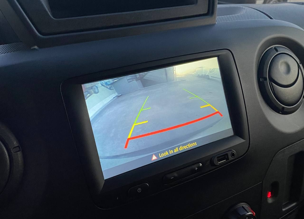 Легковой автомобиль Renault Master 2.3 MT, 2018, 183 000 км: фото 12 Легковой автомобиль Renault Master 2.3 MT, 2018, 183 000 км: фото 12