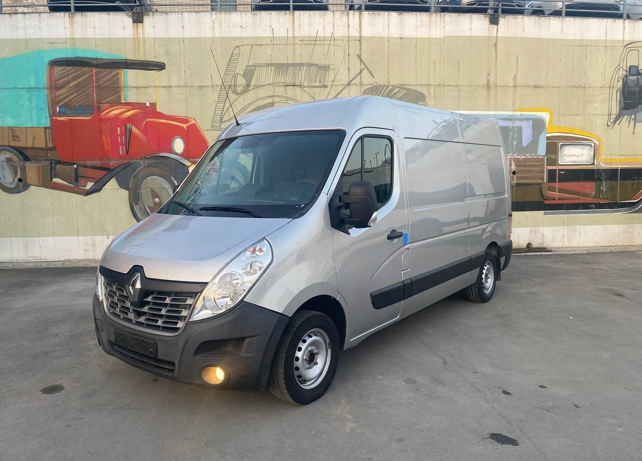 Renault Master 2.3 MT, 2018, 183 000 км - Легковой автомобиль: фото 1 Renault Master 2.3 MT, 2018, 183 000 км - Легковой автомобиль: фото 1