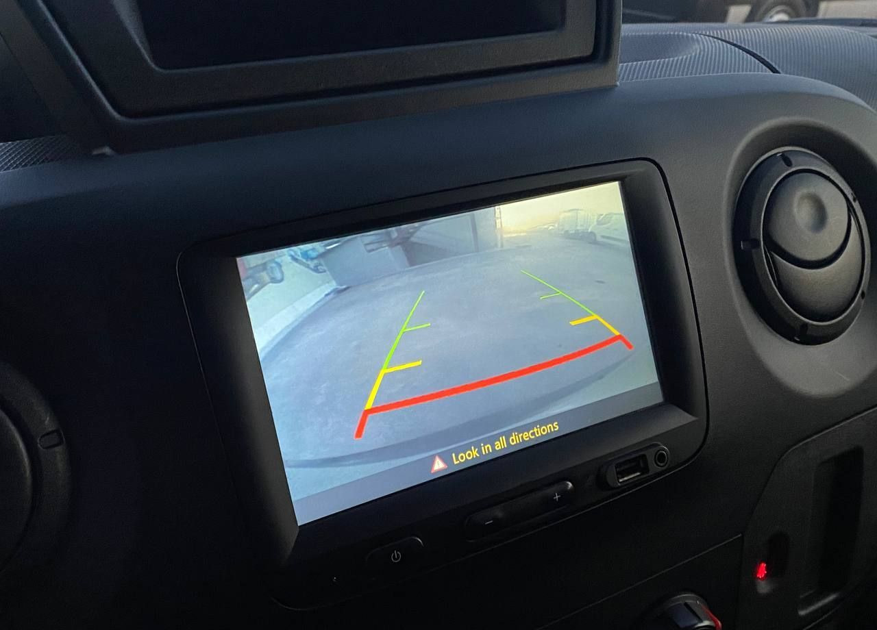 Цельнометаллический фургон Renault Master цельнометаллический, 2019: фото 9