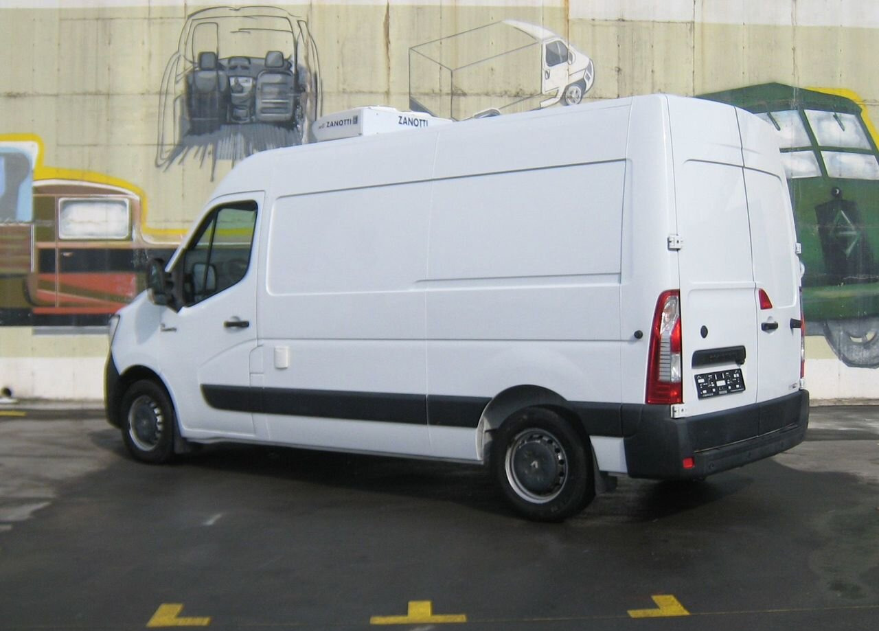 Цельнометаллический фургон Renault Master цельнометаллический, 2020: фото 17