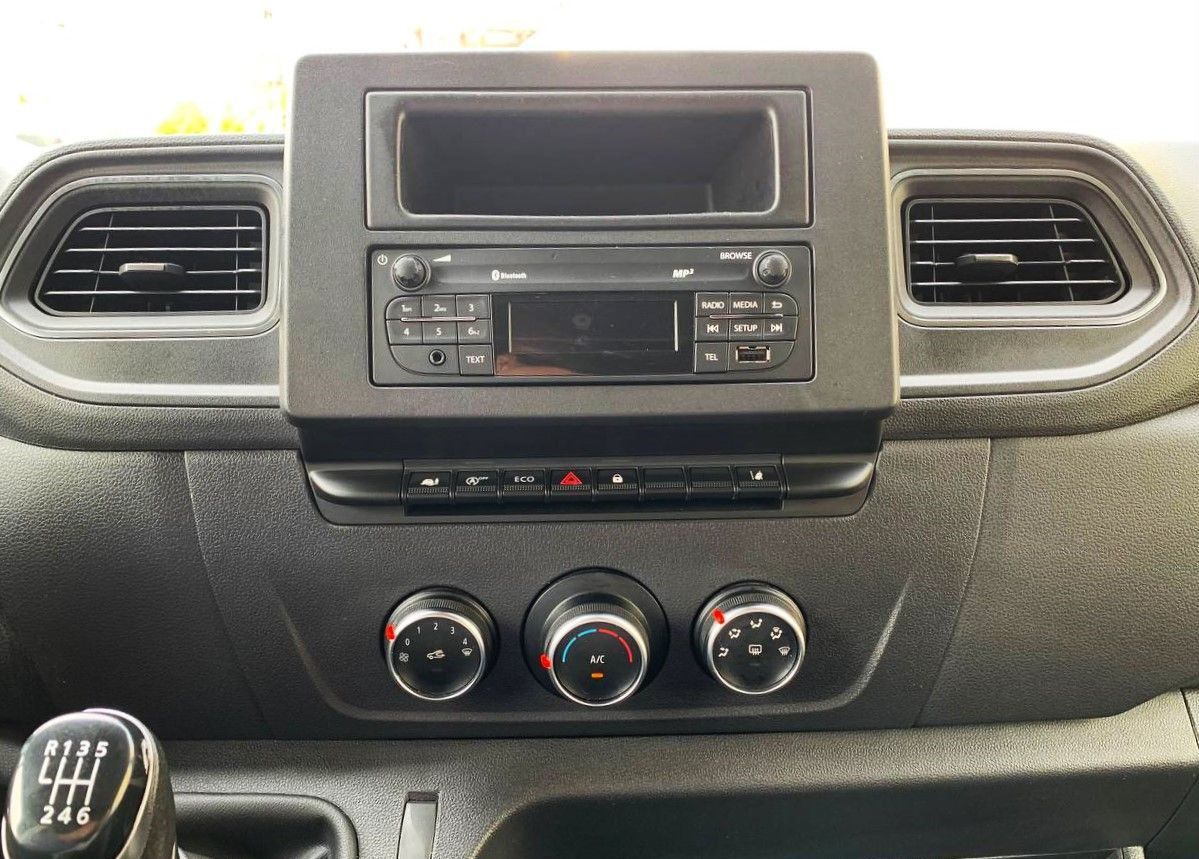 Цельнометаллический фургон Renault Master цельнометаллический, 2020: фото 25