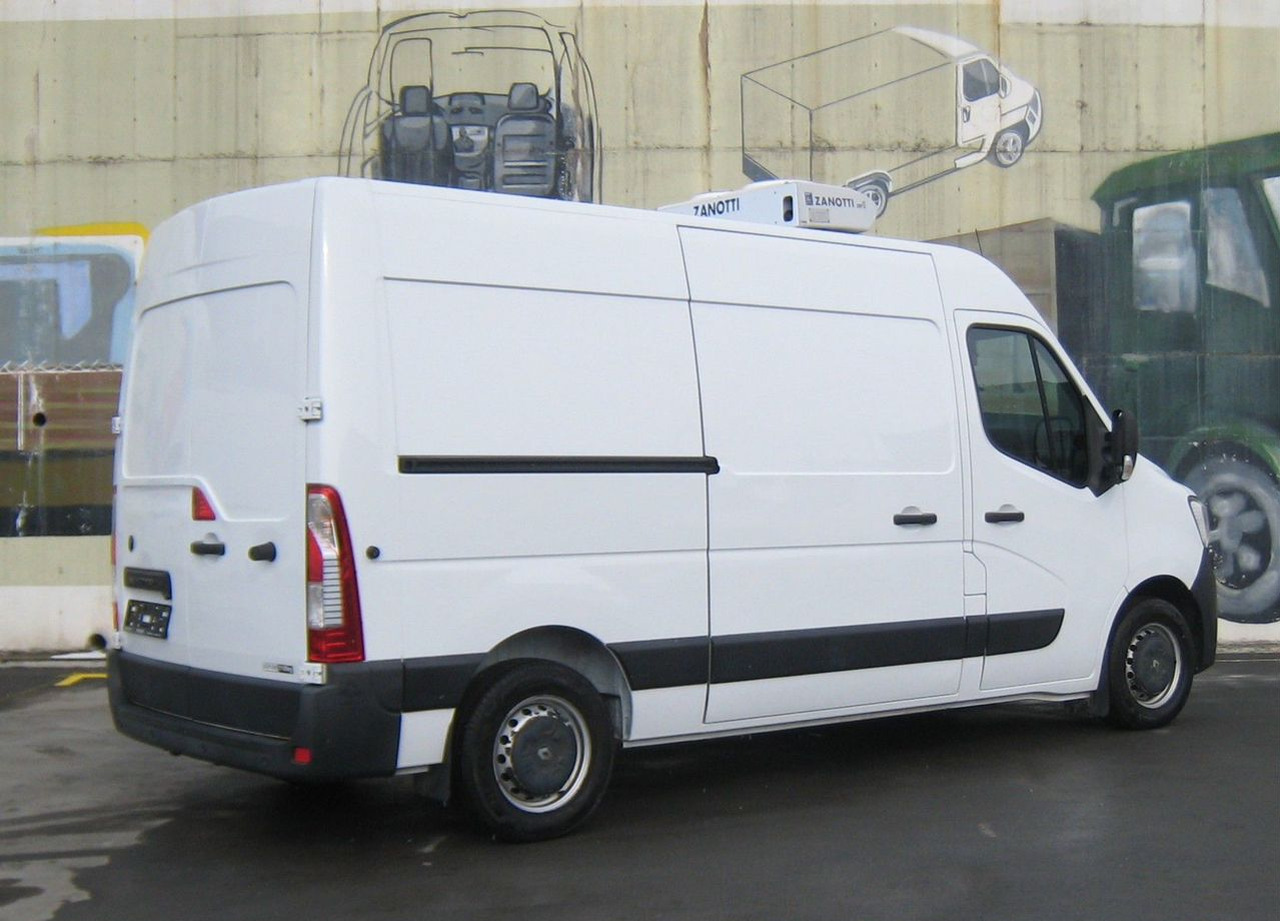 Цельнометаллический фургон Renault Master цельнометаллический, 2020: фото 10