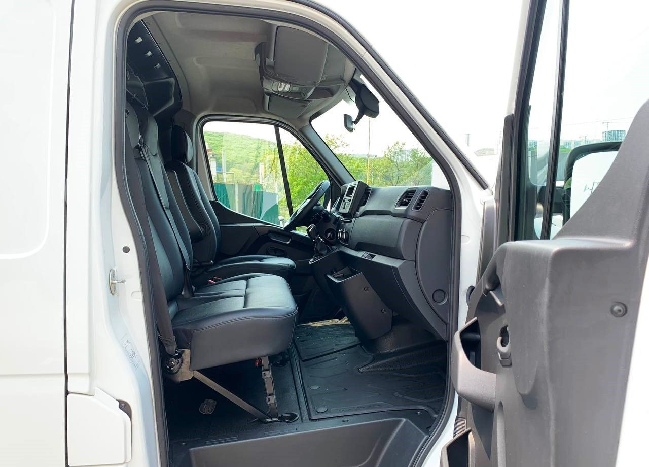 Цельнометаллический фургон Renault Master цельнометаллический, 2020: фото 30