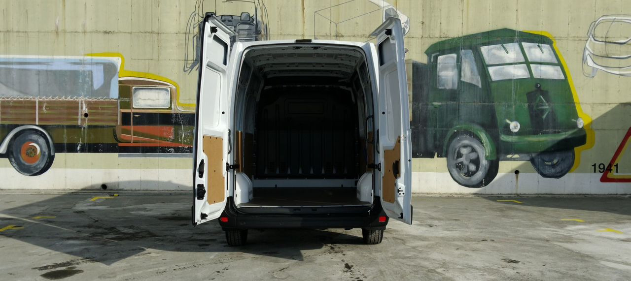 Новый Цельнометаллический фургон Renault Master цельнометаллический, 2024: фото 8