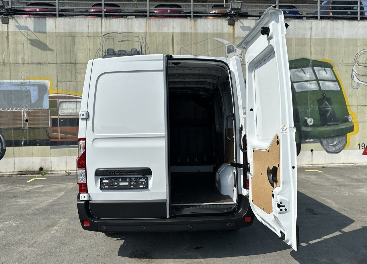 Новый Цельнометаллический фургон Renault Master цельнометаллический, 2024: фото 8