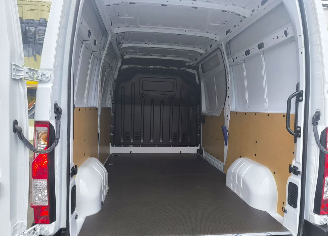 Новый Цельнометаллический фургон Renault Master цельнометаллический, 2024: фото 12