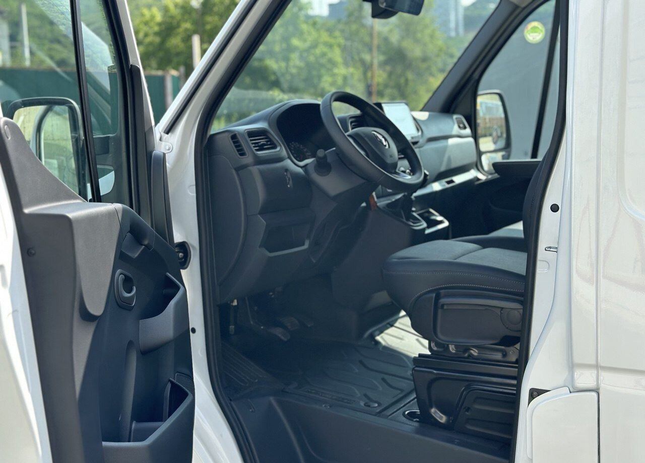 Новый Цельнометаллический фургон Renault Master цельнометаллический, 2024: фото 12