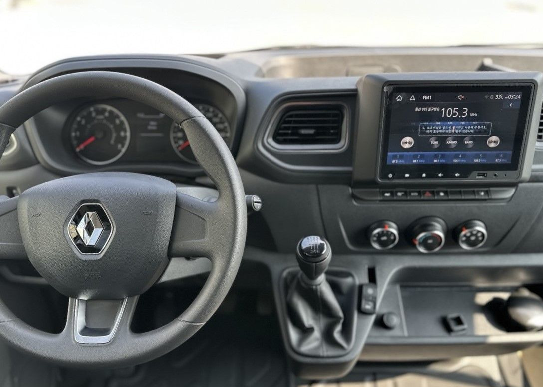 Новый Цельнометаллический фургон Renault Master цельнометаллический, 2024: фото 13