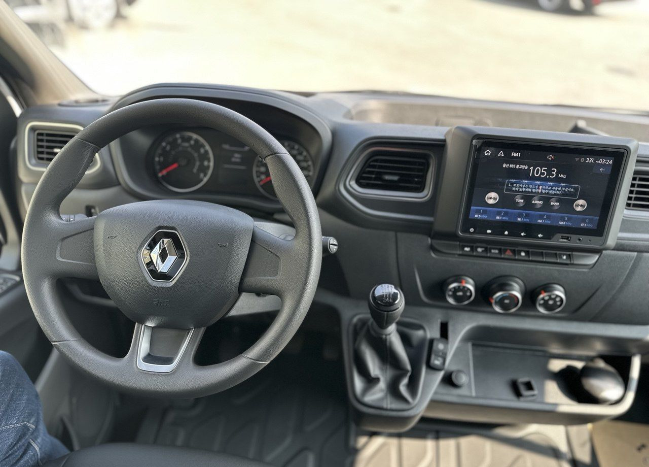 Новый Цельнометаллический фургон Renault Master цельнометаллический, 2024: фото 13