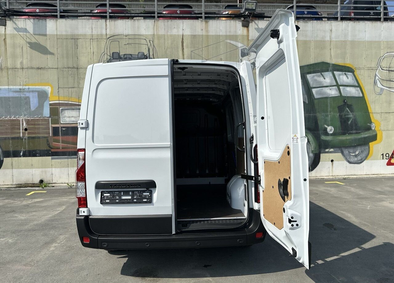 Новый Цельнометаллический фургон Renault Master цельнометаллический, 2024: фото 8