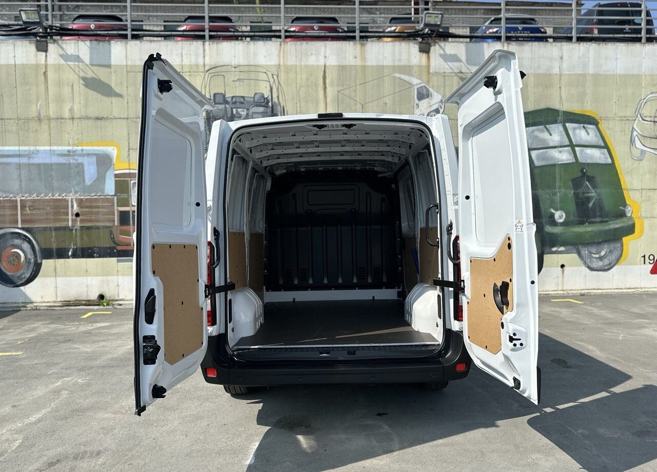 Новый Цельнометаллический фургон Renault Master цельнометаллический, 2024: фото 9