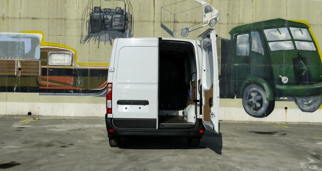 Новый Цельнометаллический фургон Renault Master цельнометаллический, 2024: фото 7