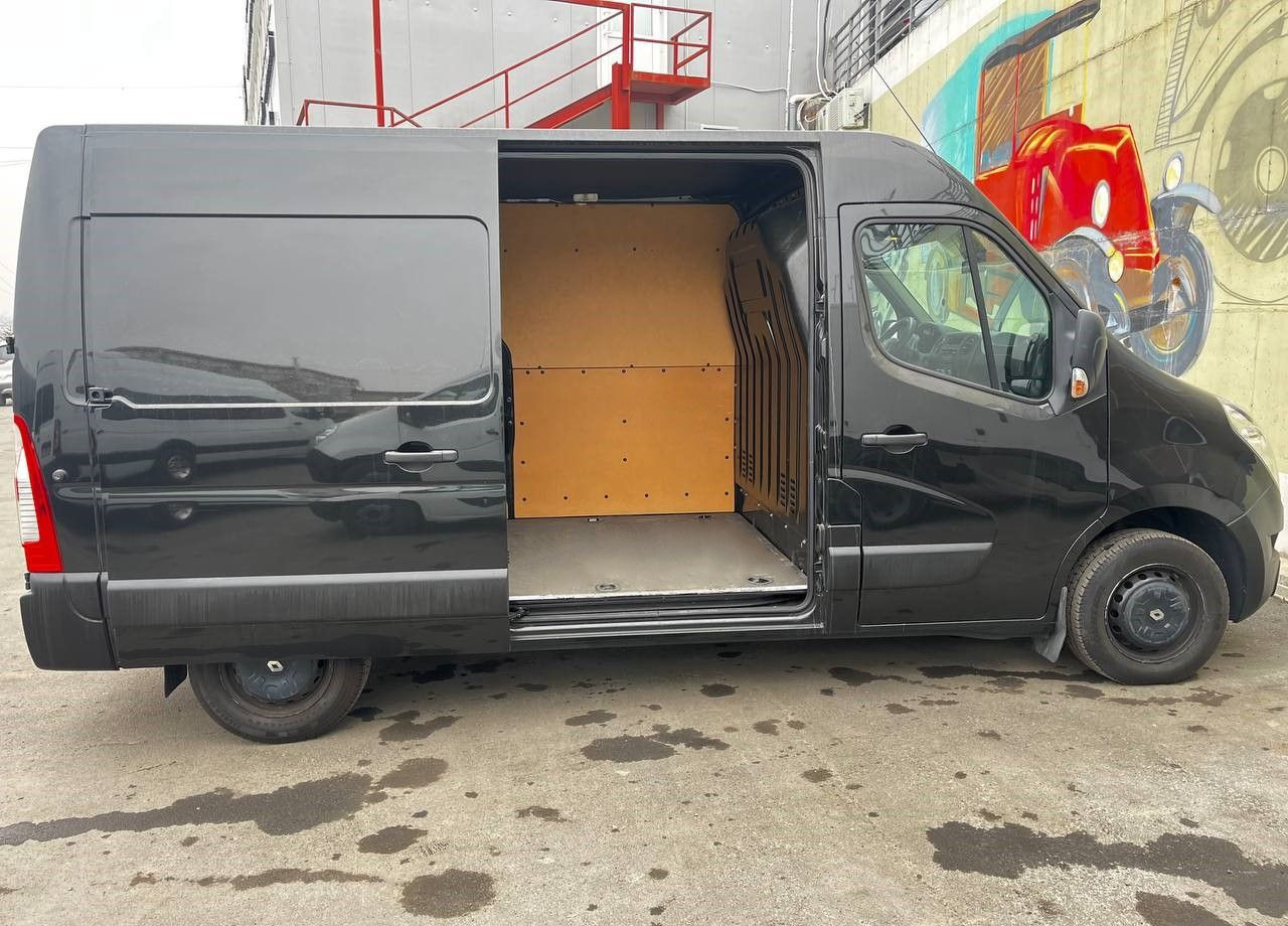 Цельнометаллический фургон Renault Master цельнометаллический, 2018: фото 9