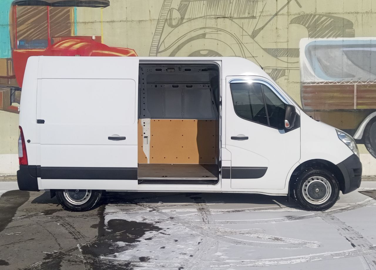 Цельнометаллический фургон Renault Master цельнометаллический, 2019: фото 9