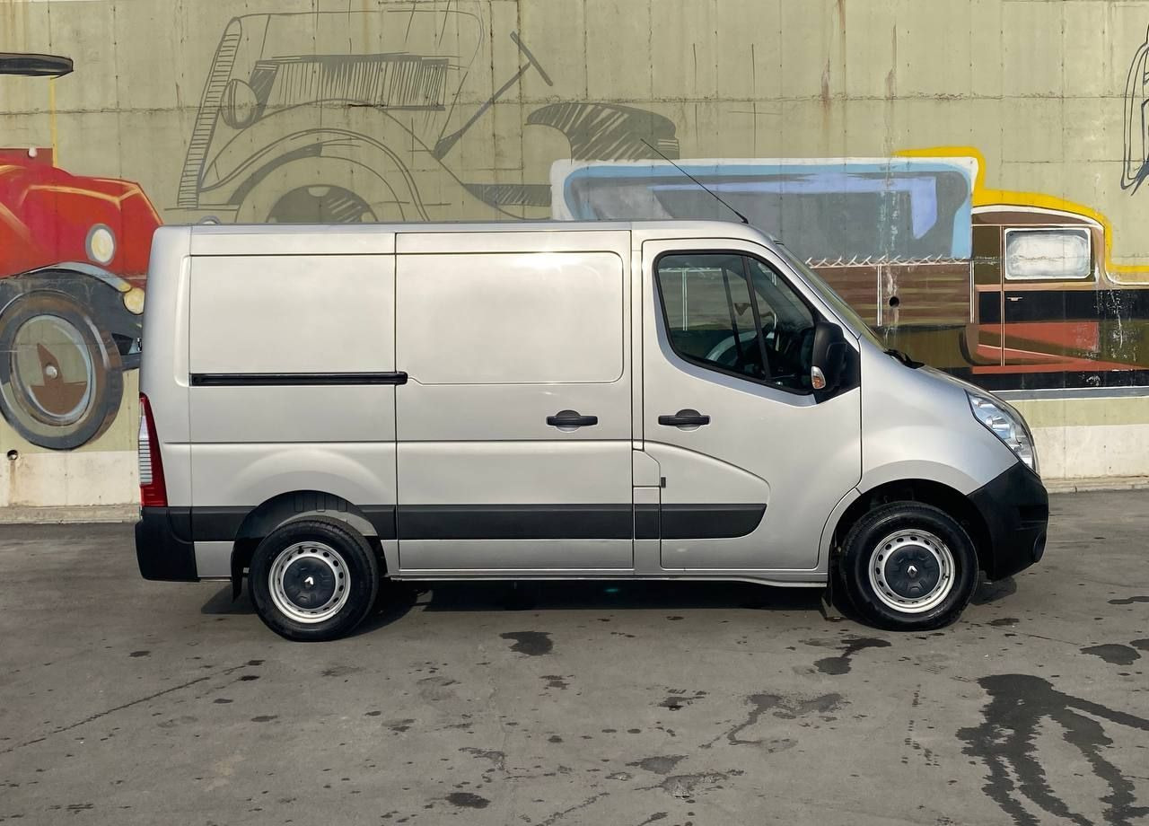 Цельнометаллический фургон Renault Master цельнометаллический, 2019: фото 8