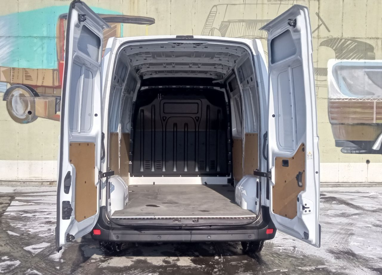 Цельнометаллический фургон Renault Master цельнометаллический, 2019: фото 13