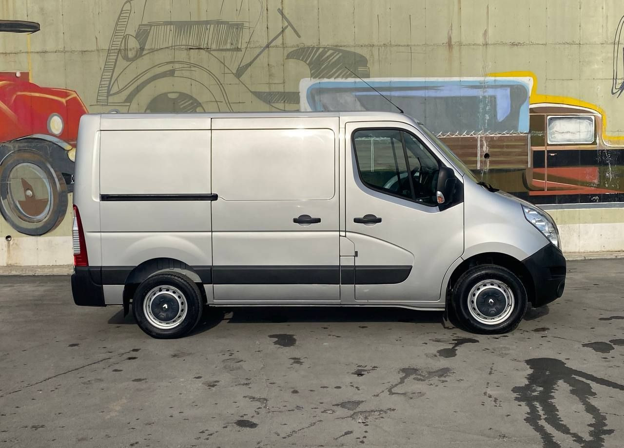 Цельнометаллический фургон Renault Master цельнометаллический, 2019: фото 8