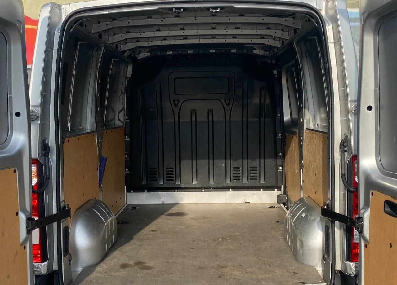 Цельнометаллический фургон Renault Master цельнометаллический, 2019: фото 11