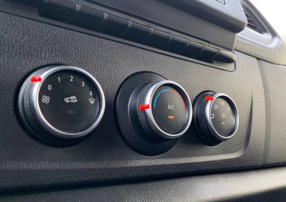 Цельнометаллический фургон Renault Master цельнометаллический, 2020: фото 26