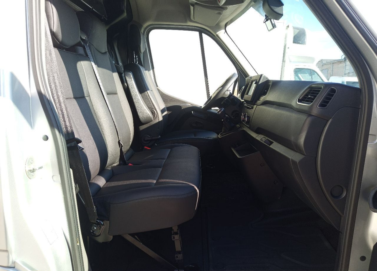 Цельнометаллический фургон Renault Master цельнометаллический, 2020: фото 17 Цельнометаллический фургон Renault Master цельнометаллический, 2020: фото 17