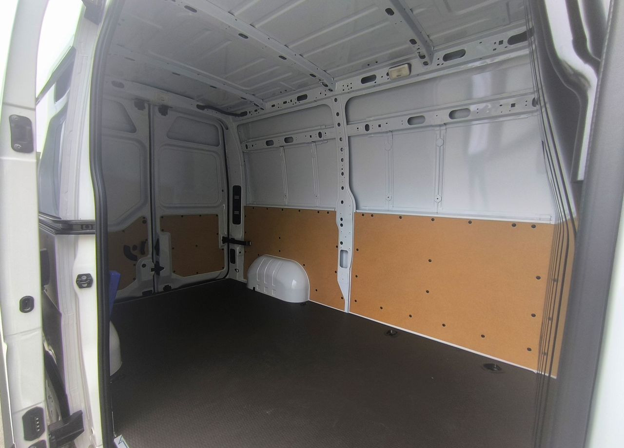 Новый Цельнометаллический фургон Renault Master цельнометаллический, 2024: фото 6