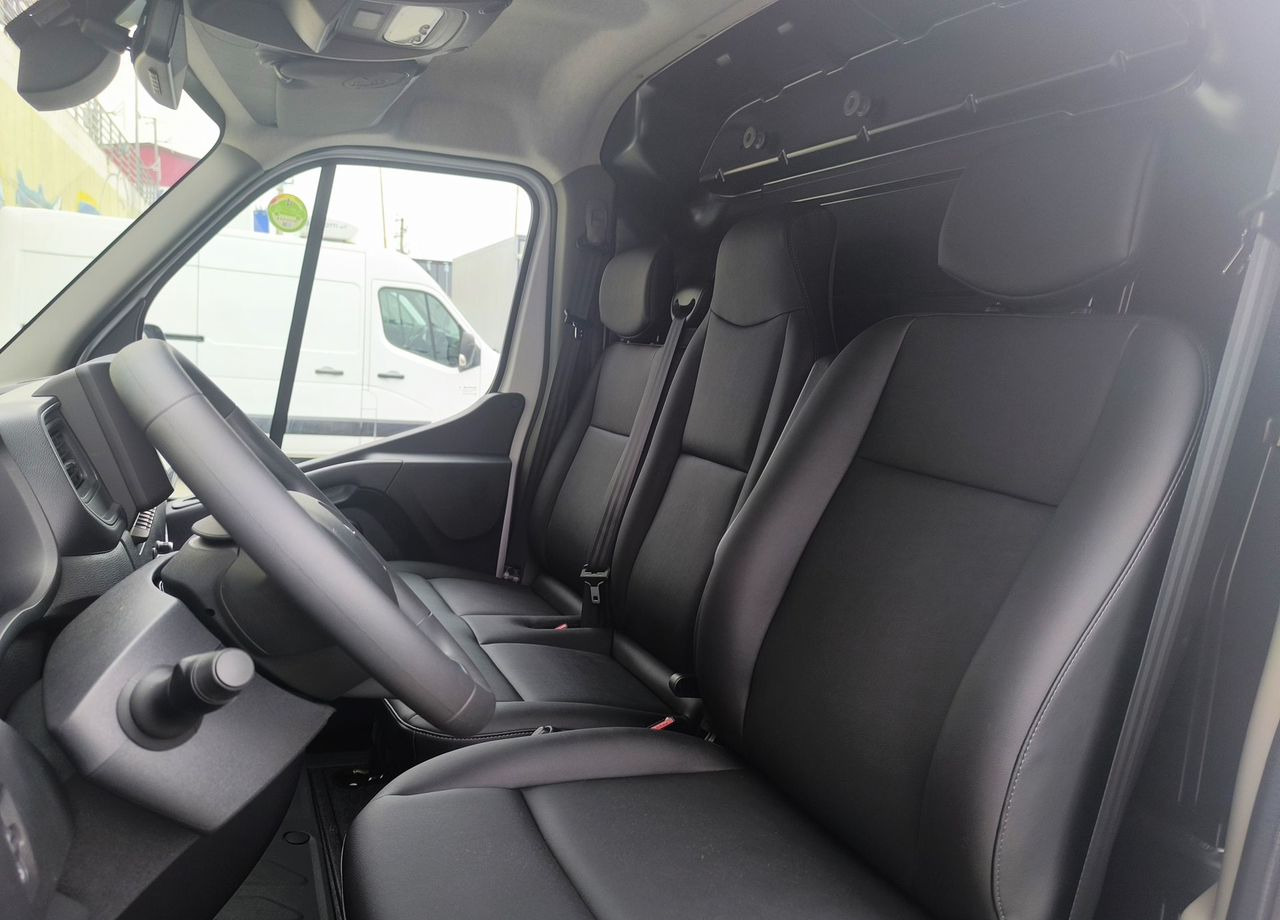 Новый Цельнометаллический фургон Renault Master цельнометаллический, 2024: фото 18